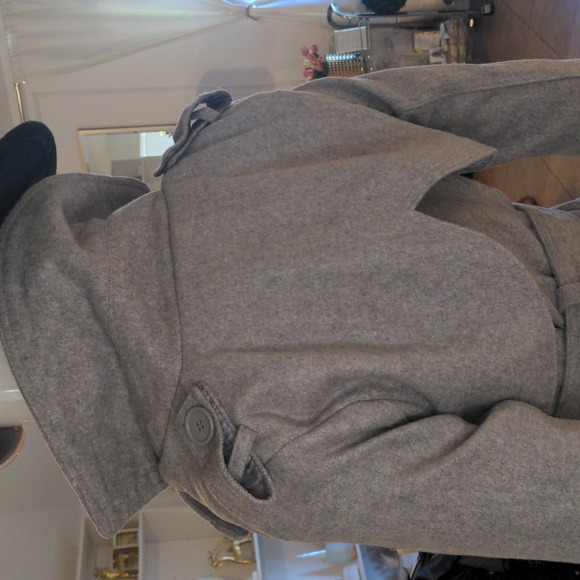 Gorgeous stunning grey peacock coat, size s, perfect condition - Picture 5 of 5